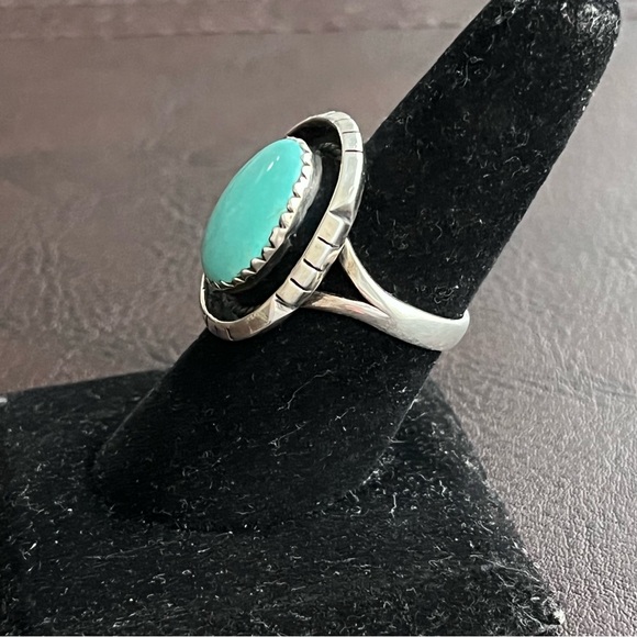 Native American Sterling silver and turquoise split shank ring Size 8 - Picture 9 of 13